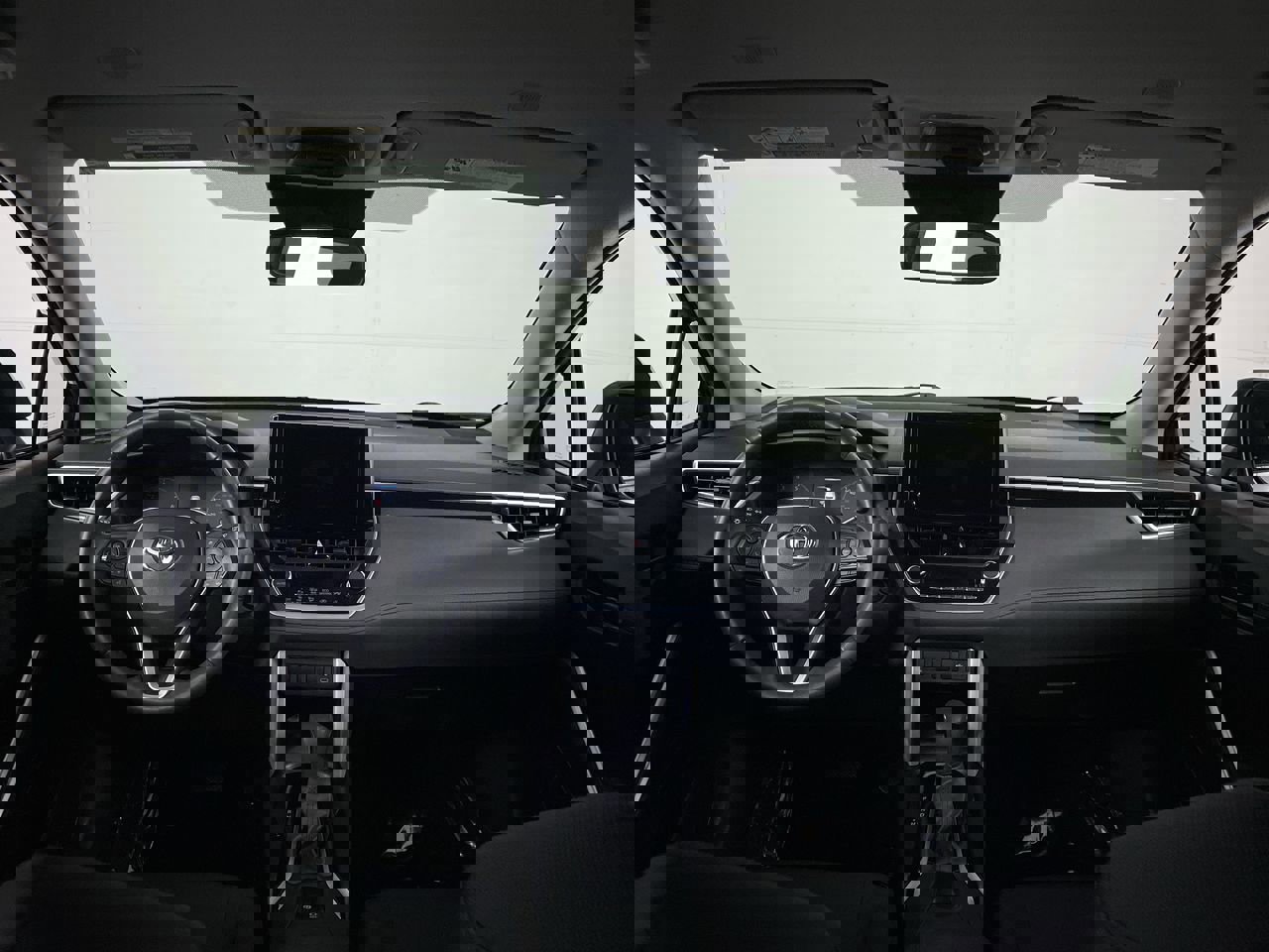 Used 2024 Toyota Corolla Cross LE image 26