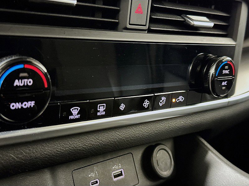 Used 2023 Nissan Rogue SV image 16