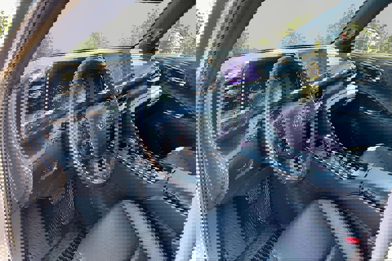 Used 2023 Toyota Crown Platinum image 14