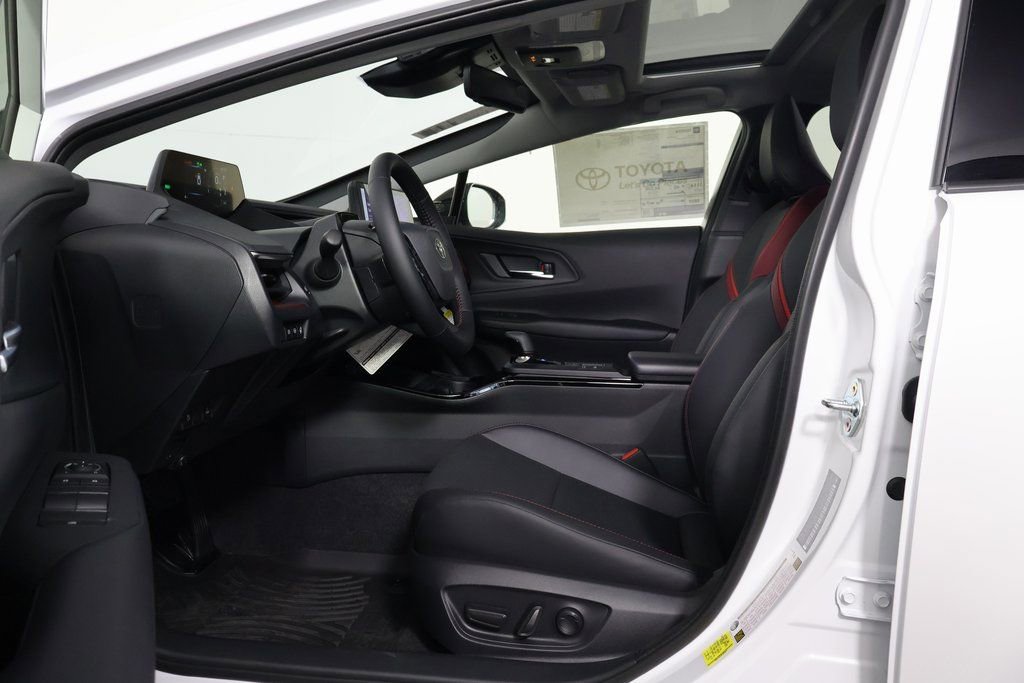 New 2026 Toyota Prius Plug-In Hybrid image 5