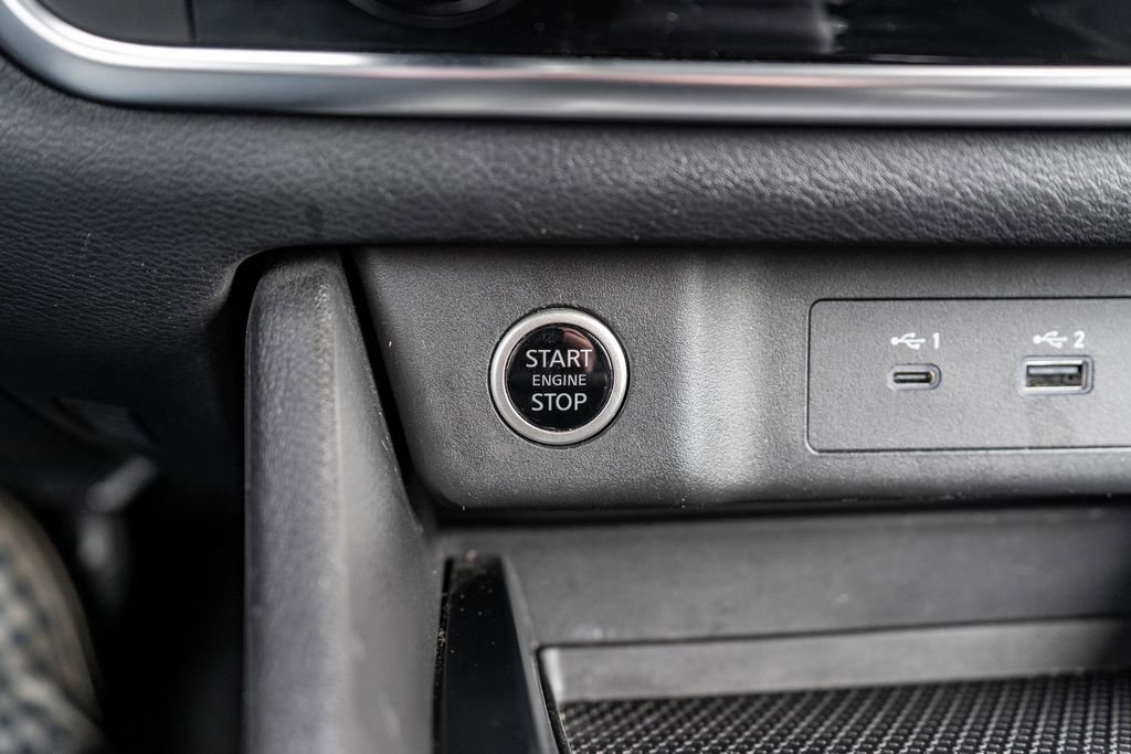 Used 2023 Nissan Rogue S AWD/4WD image 24