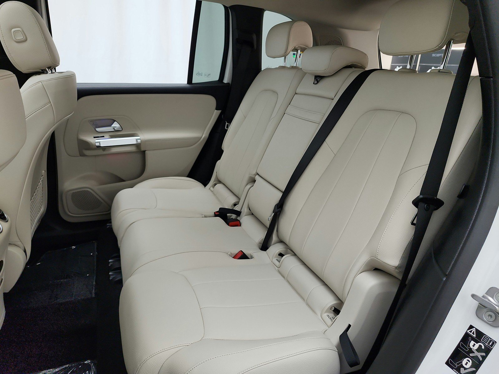 Used 2023 Mercedes-Benz GLB 250 image 15