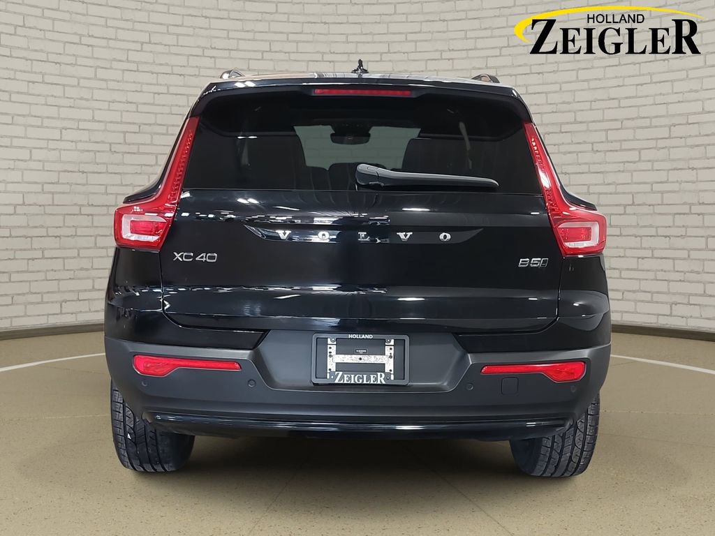 Used 2024 Volvo XC40 B5 Plus w/ Climate Package image 6