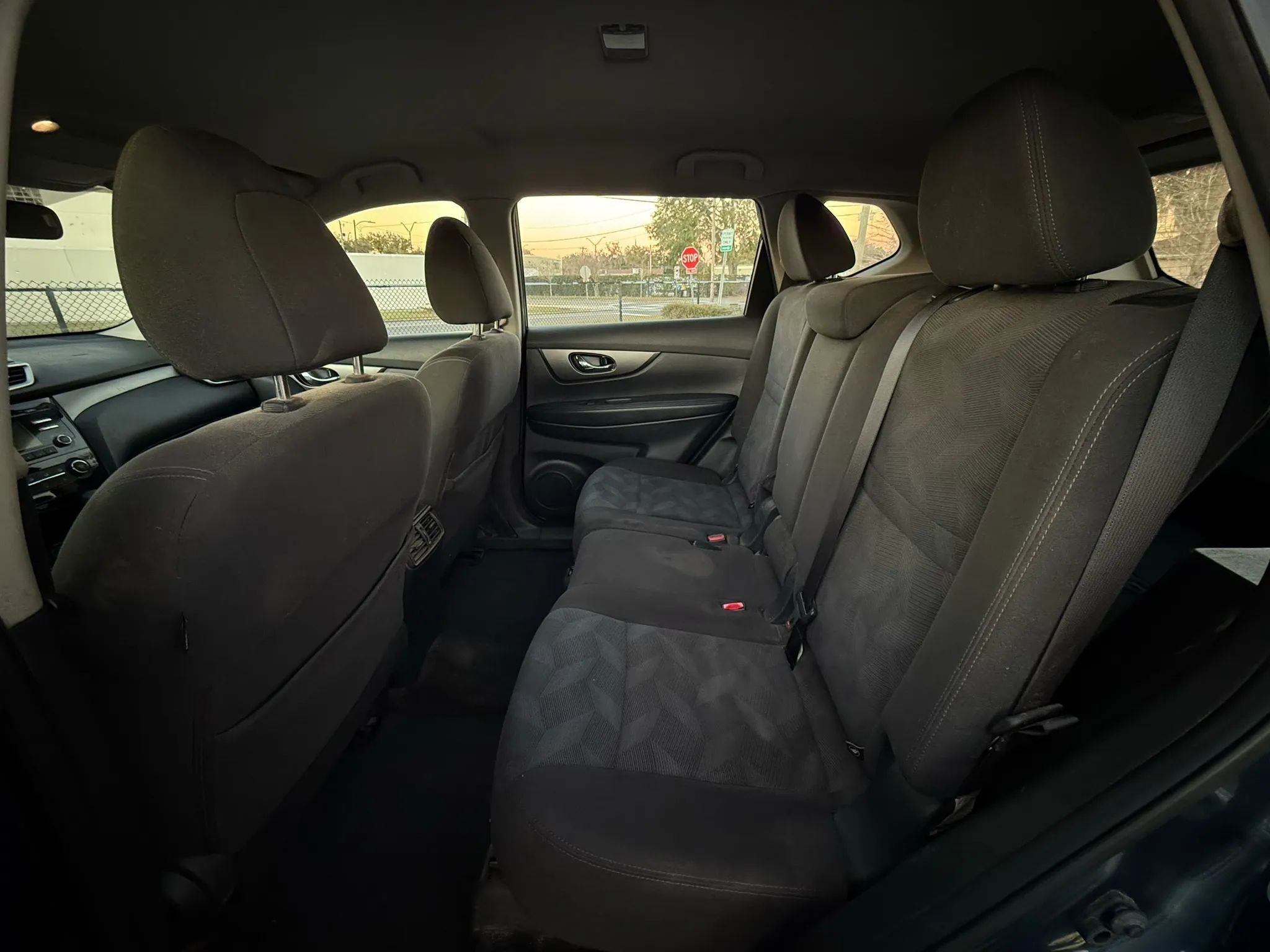 Used 2016 Nissan Rogue S image 11