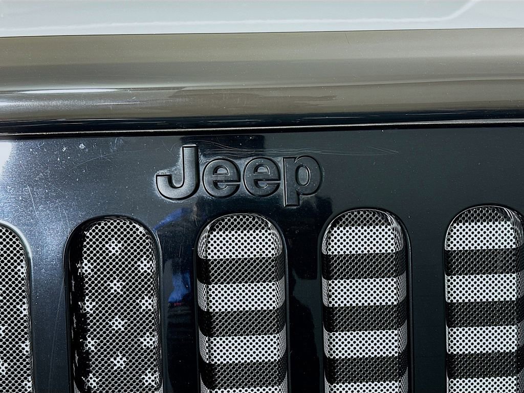 Used 2015 Jeep Wrangler Sport image 23