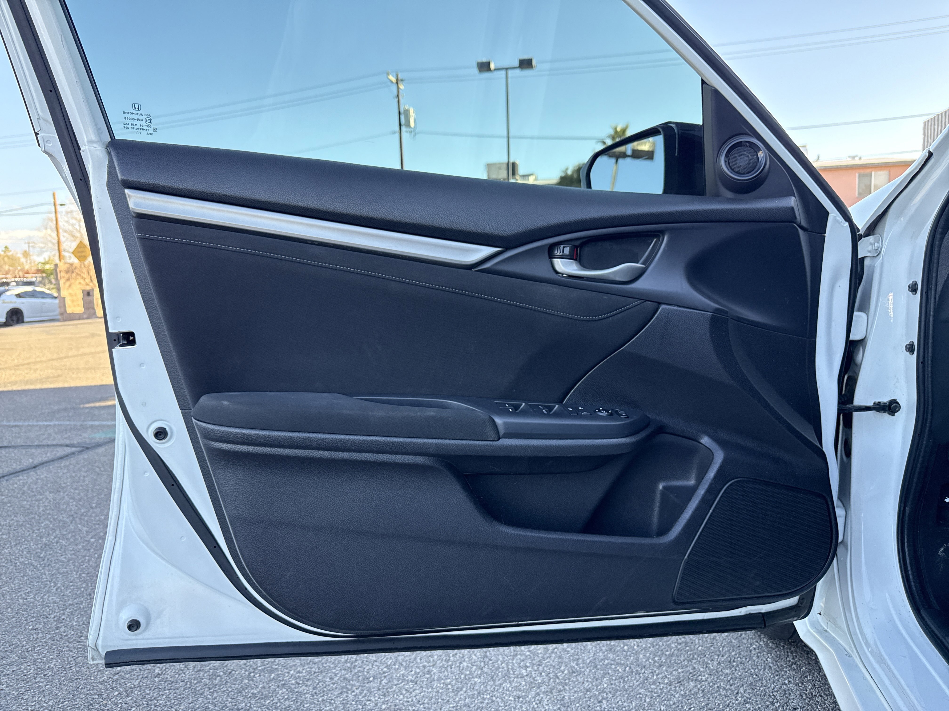 Used 2018 Honda Civic EX image 9