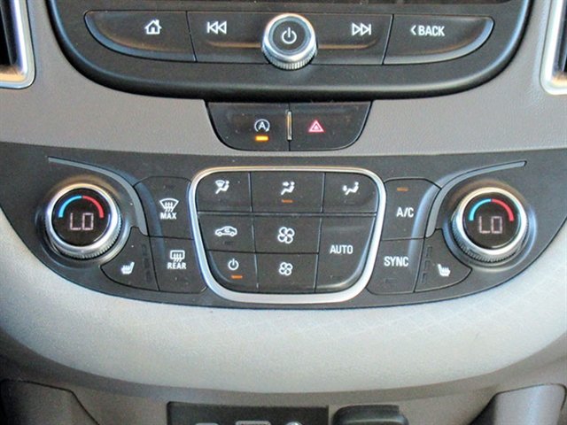 Used 2021 Chevrolet Malibu LT FWD image 25
