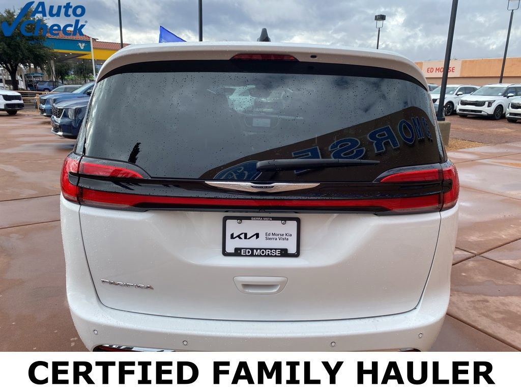 Used 2024 Chrysler Pacifica Touring-L FWD image 7