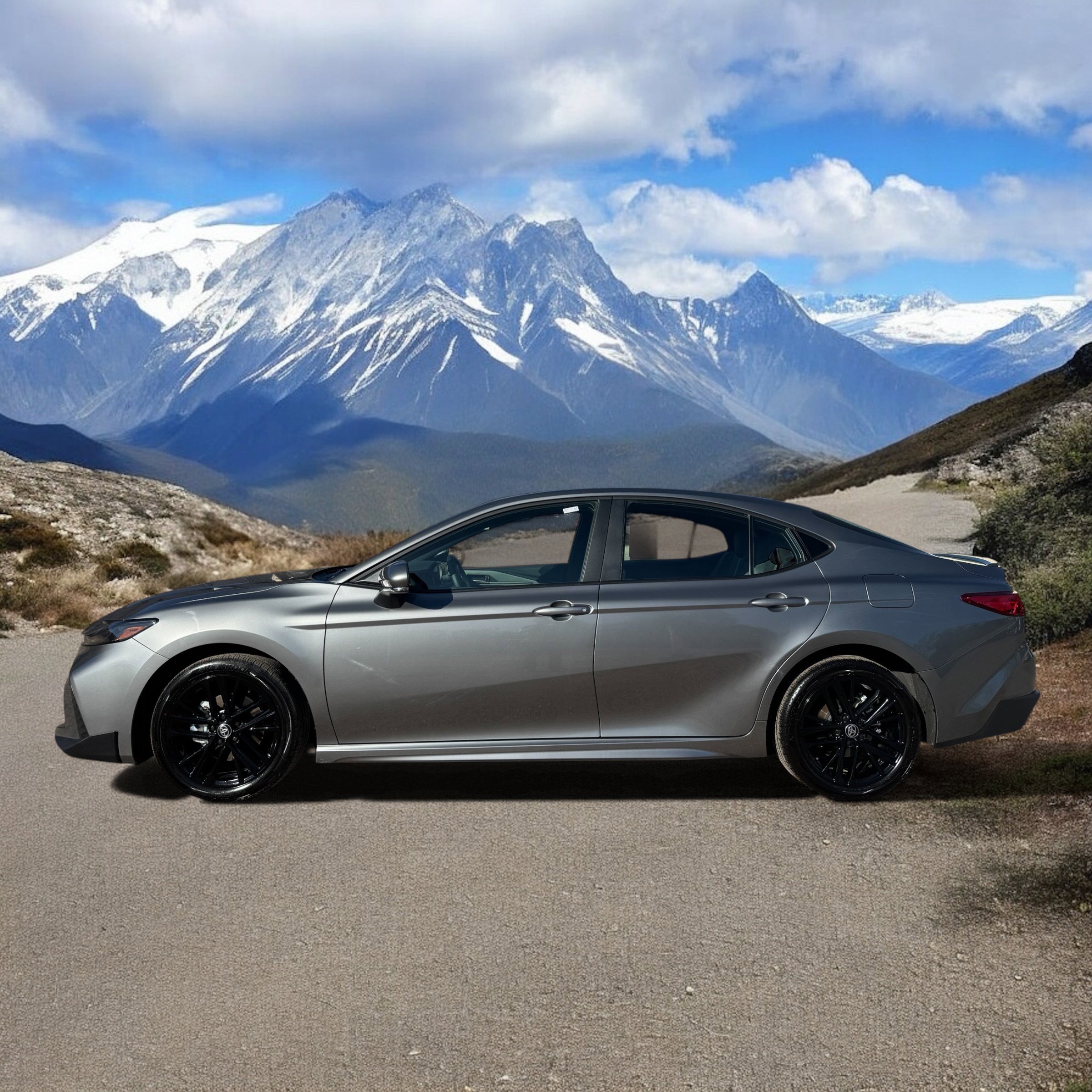 Certified 2025 Toyota Camry SE AWD/4WD image 2