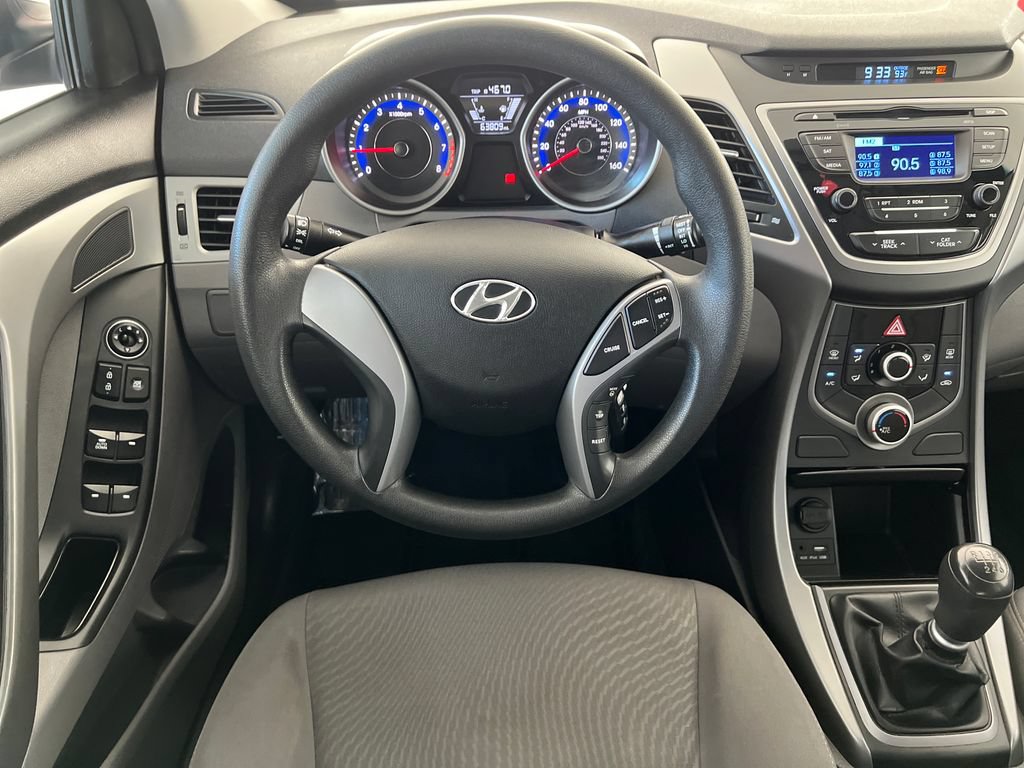 Used 2015 Hyundai Elantra SE FWD image 15