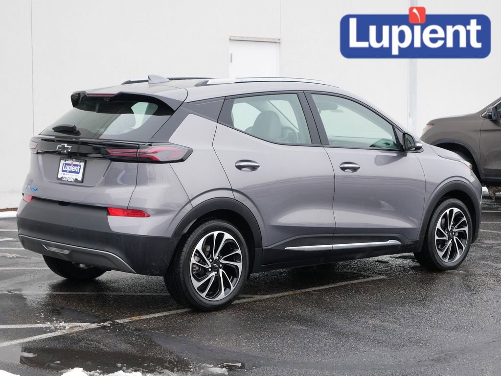 Used 2023 Chevrolet Bolt EUV Premier image 3