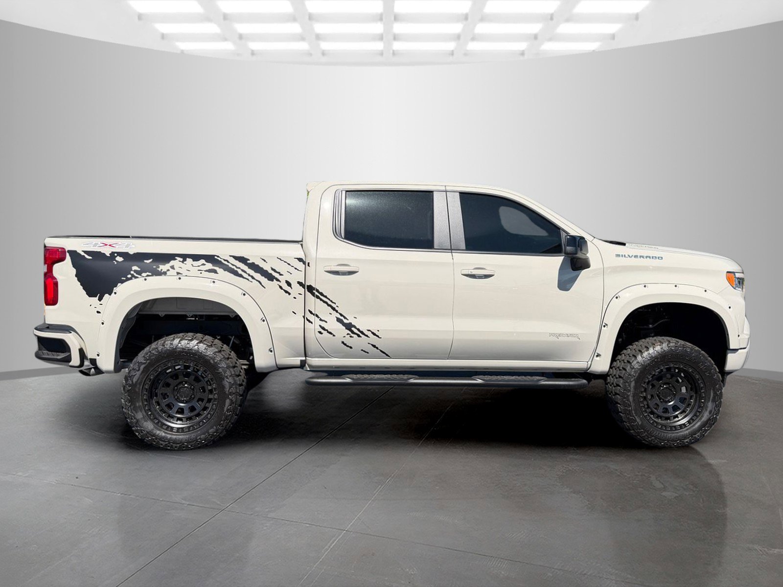 Used 2026 Chevrolet Silverado 1500 RST AWD/4WD image 6