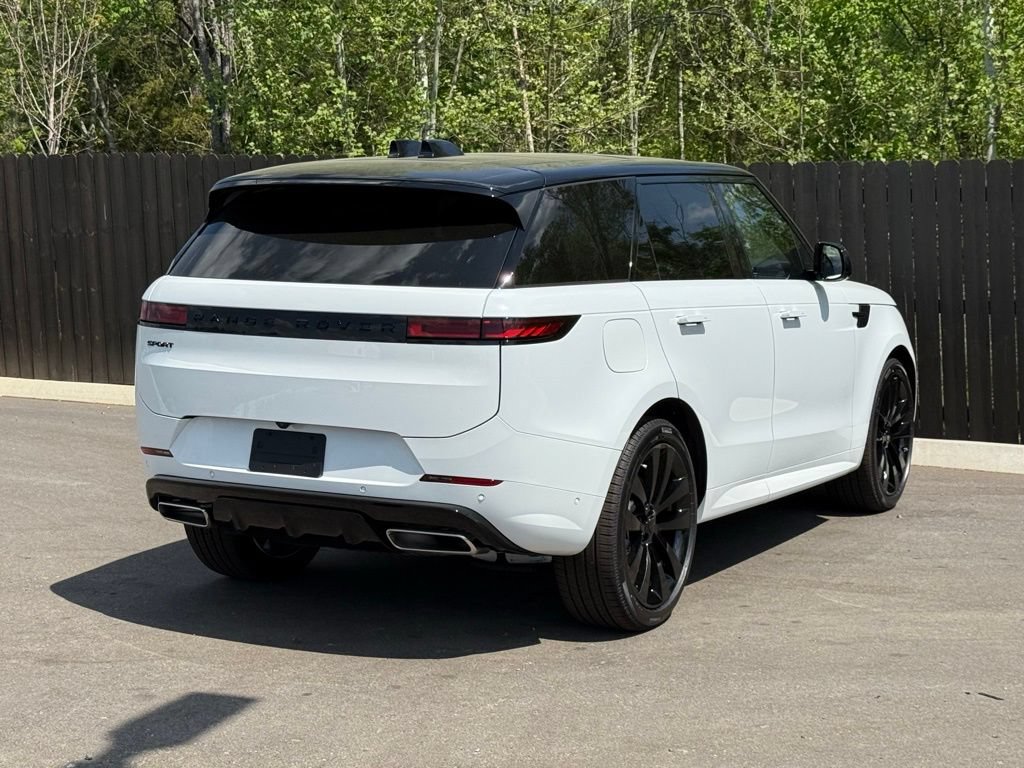 New 2026 Land Rover Range Rover Sport Dynamic SE AWD/4WD image 5