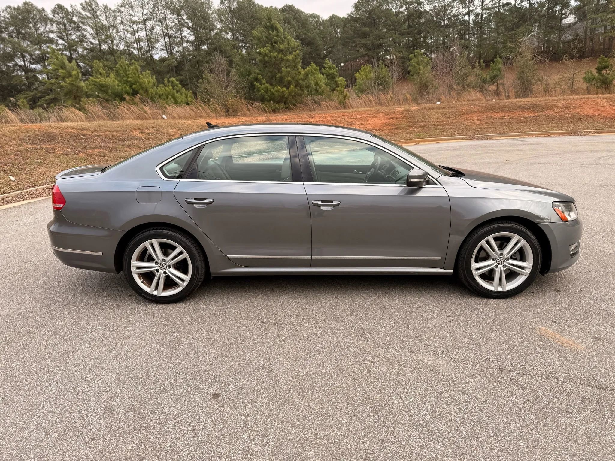 Used 2013 Volkswagen Passat 2.5 SEL Premium image 7