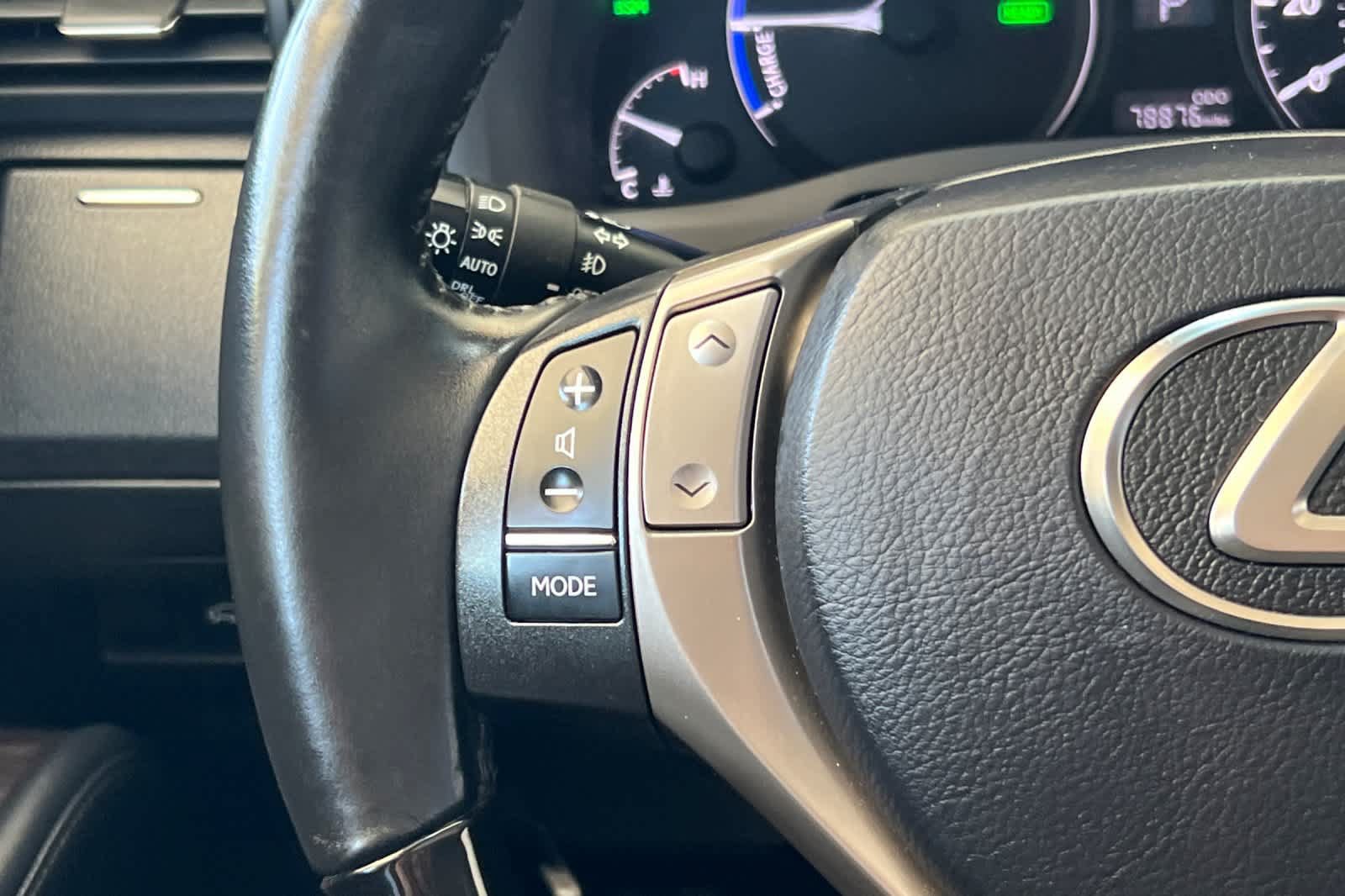 Used 2013 Lexus RX 450h AWD w/ Navigation Pkg image 27