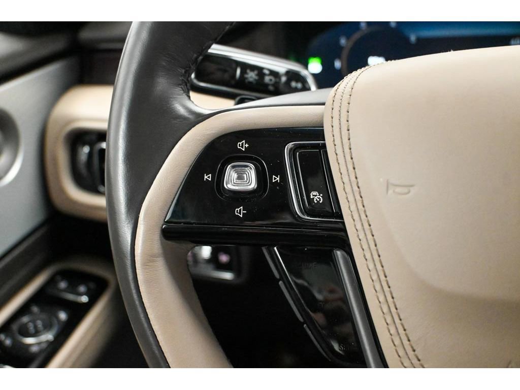 Used 2023 Lincoln Aviator Grand Touring w/ Equipment Group 301A AWD/4WD image 44