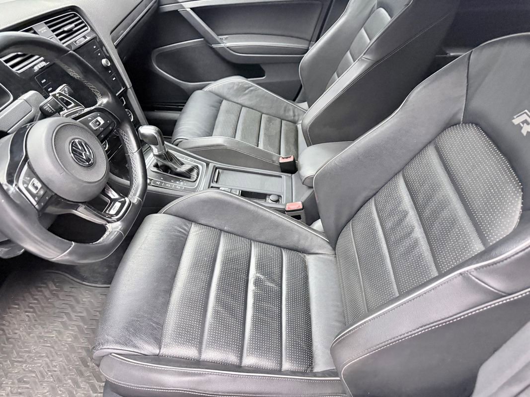 Used 2018 Volkswagen Golf R 4-Door image 10