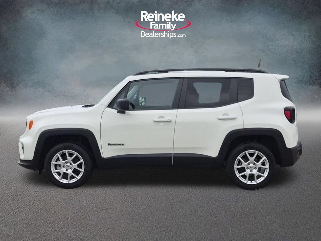 Used 2023 Jeep Renegade Latitude w/ Premium Group AWD/4WD image 9