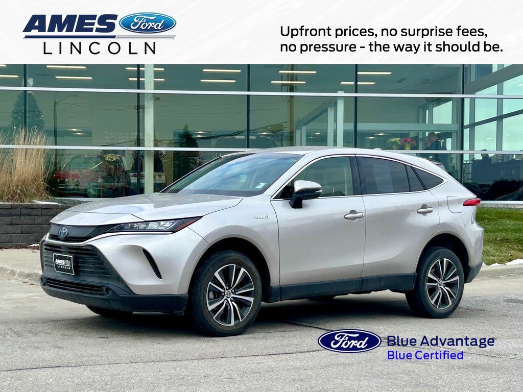 Used 2021 Toyota Venza LE image 1