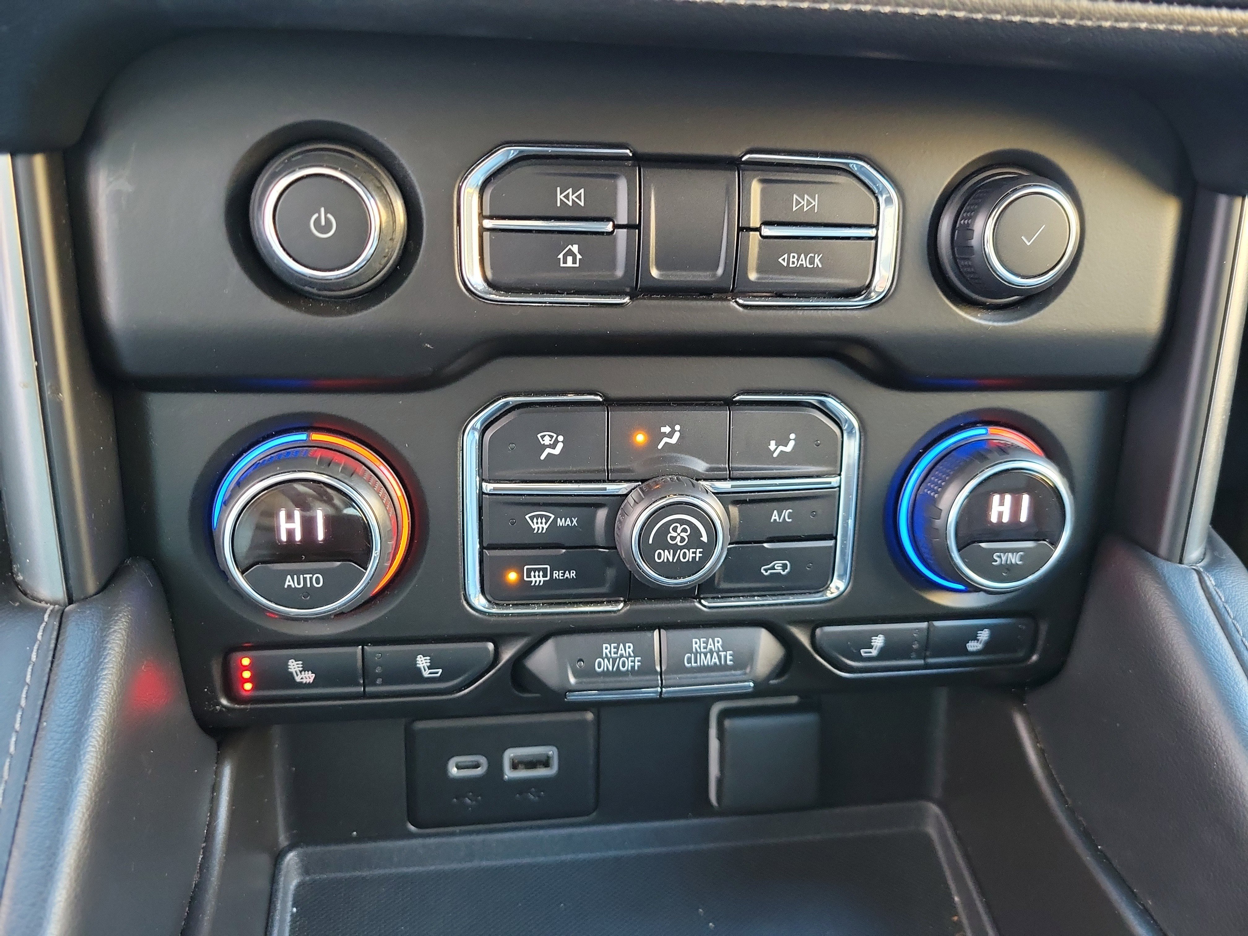 Used 2021 Chevrolet Tahoe Z71 image 25