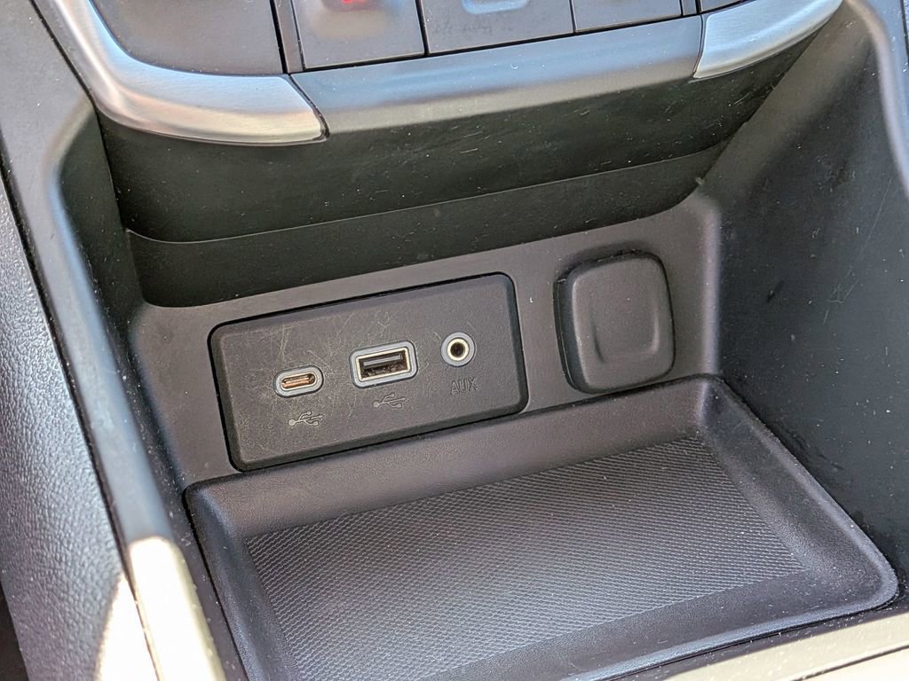 Used 2024 GMC Terrain SLE FWD image 31