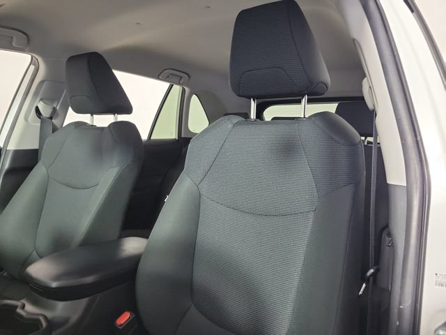 Used 2024 Toyota RAV4 LE AWD/4WD image 20