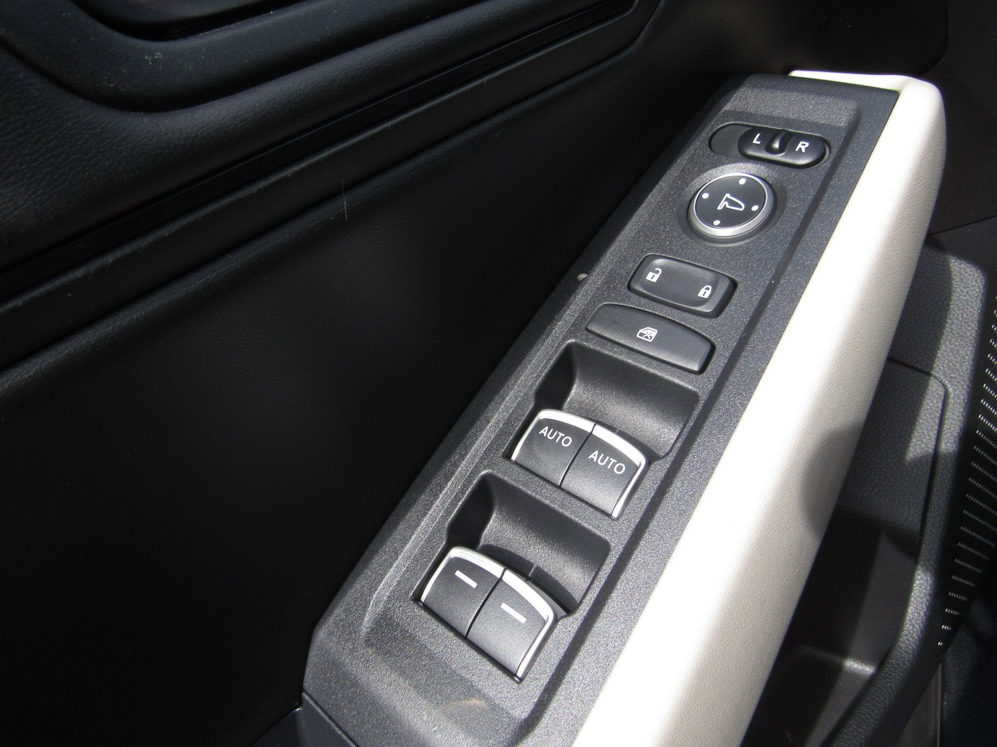 Certified 2024 Honda Accord EX image 22