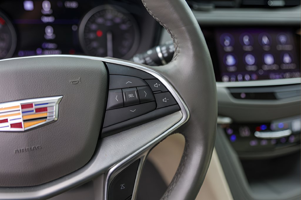 Used 2024 Cadillac XT5 Premium Luxury w/ Technology Package FWD image 13