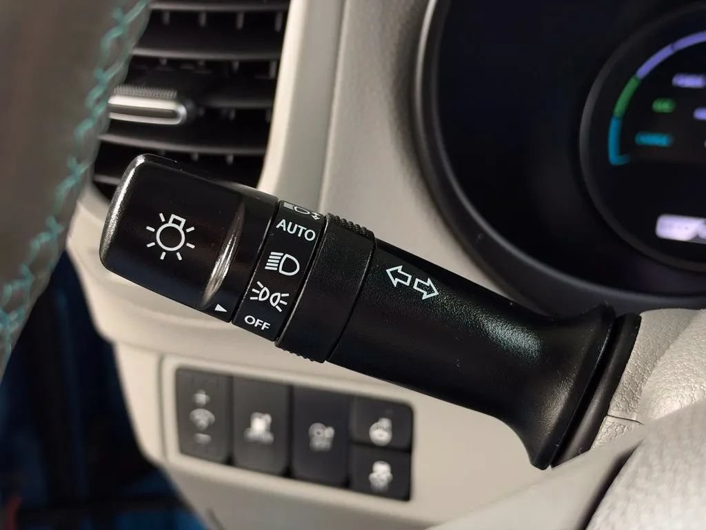 Used 2016 Kia Soul EV FWD image 25