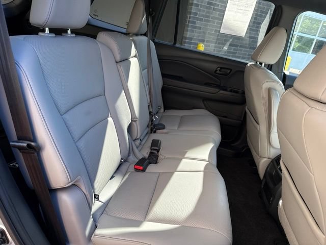 Used 2023 Honda Passport EX-L image 19