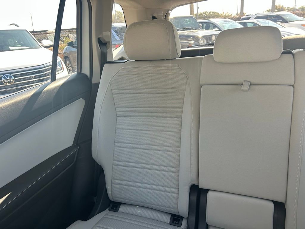 Certified 2023 Volkswagen Tiguan S image 17