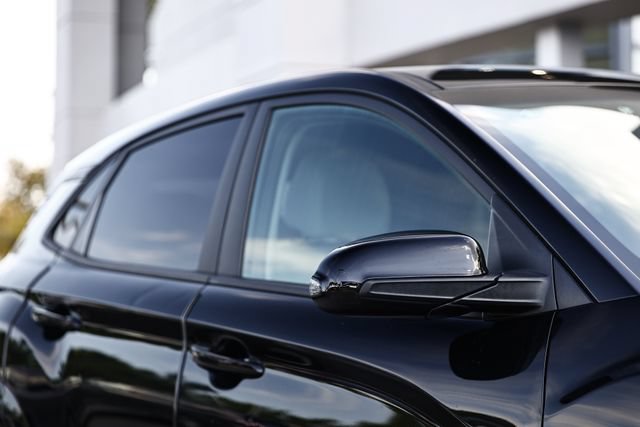 Used 2023 Hyundai Kona SE w/ Cargo Package FWD image 3