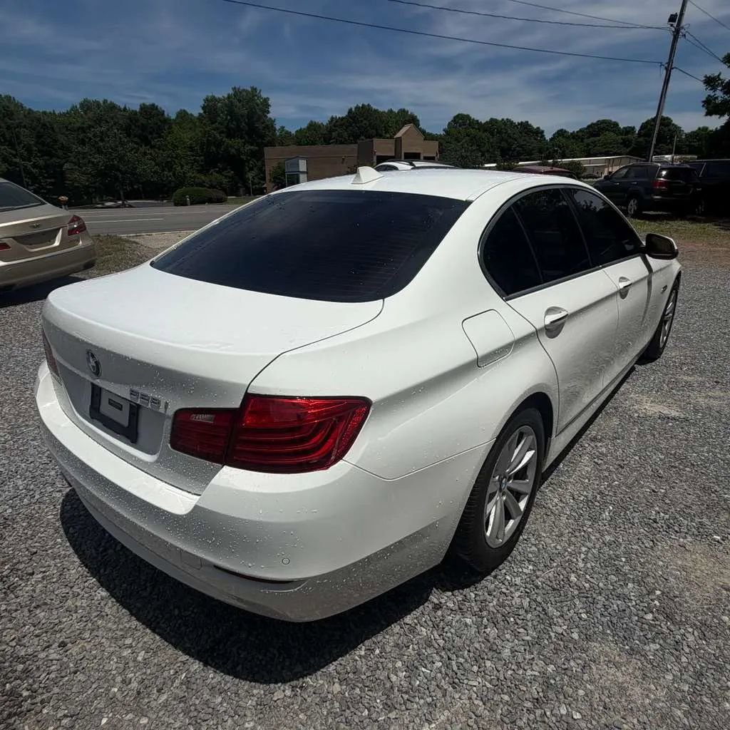 Used 2016 BMW 528i Sedan RWD image 8