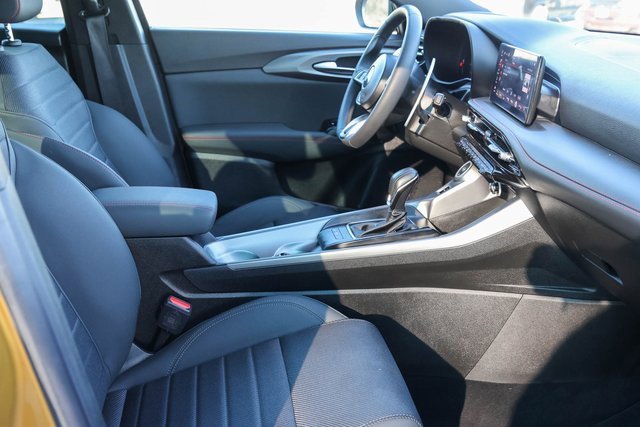 Used 2024 Dodge Hornet R/T w/ R/T Blacktop Package image 17