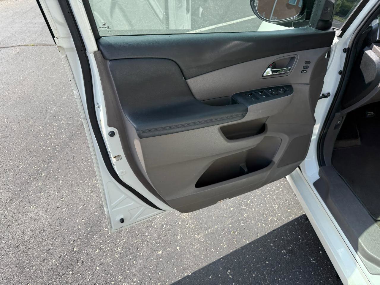 Used 2014 Honda Odyssey Touring Elite image 8