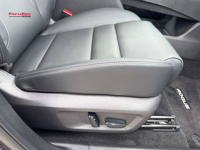 Certified 2025 Nissan Rogue SL w/ Tech Package AWD/4WD image 12