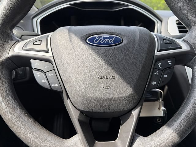 Used 2016 Ford Fusion SE FWD image 26