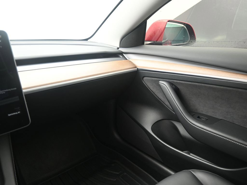 Used 2023 Tesla Model 3 Standard Range image 13