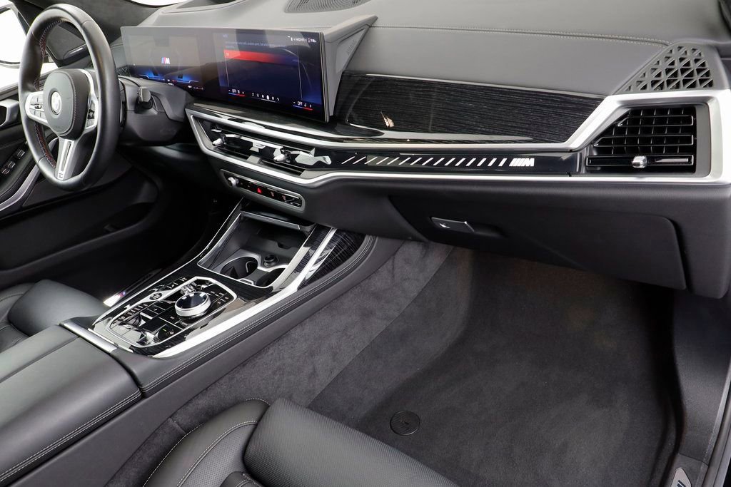 Certified 2025 BMW X7 M60i image 21