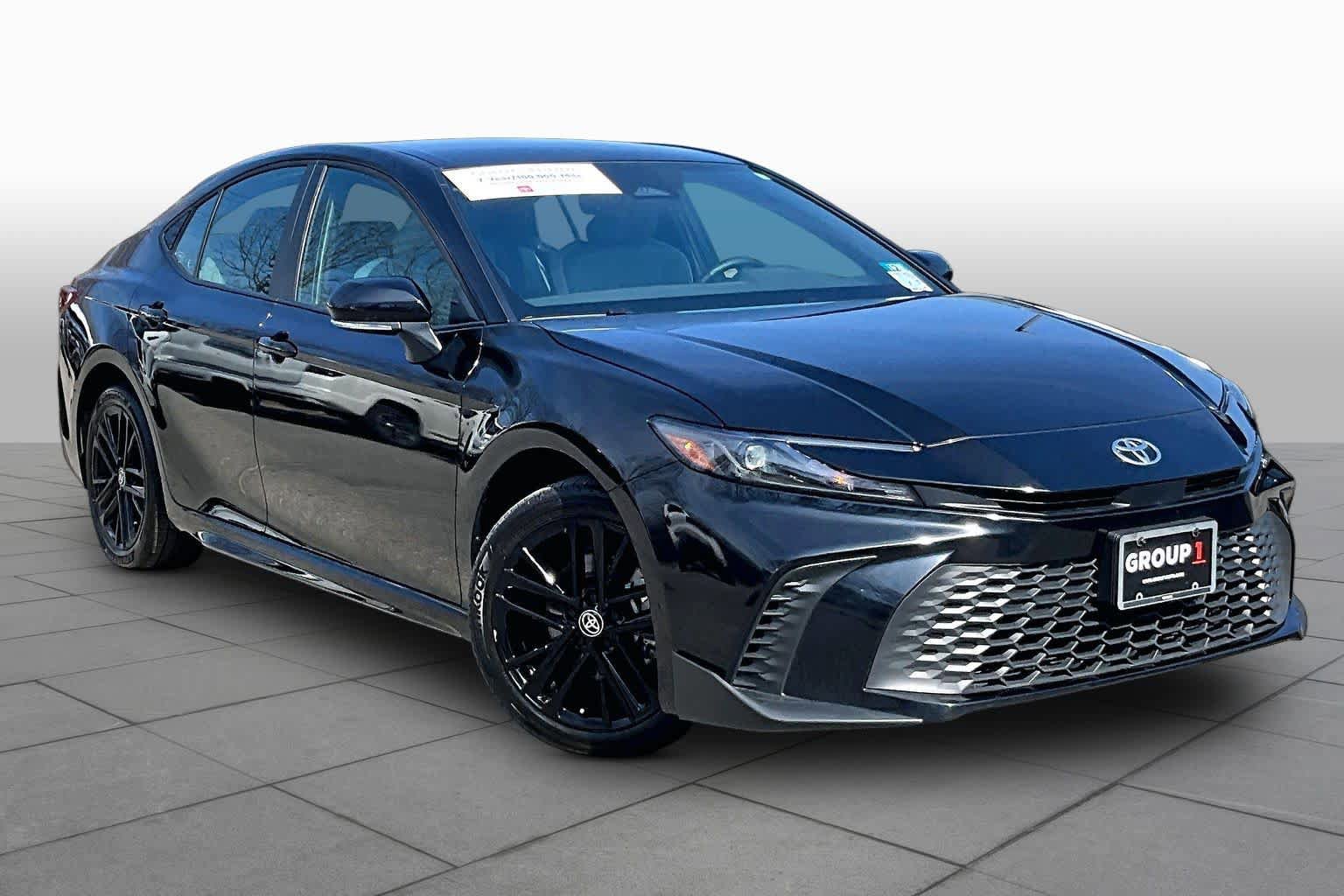 Used 2026 Toyota Camry SE w/ Convenience Package AWD/4WD image 3
