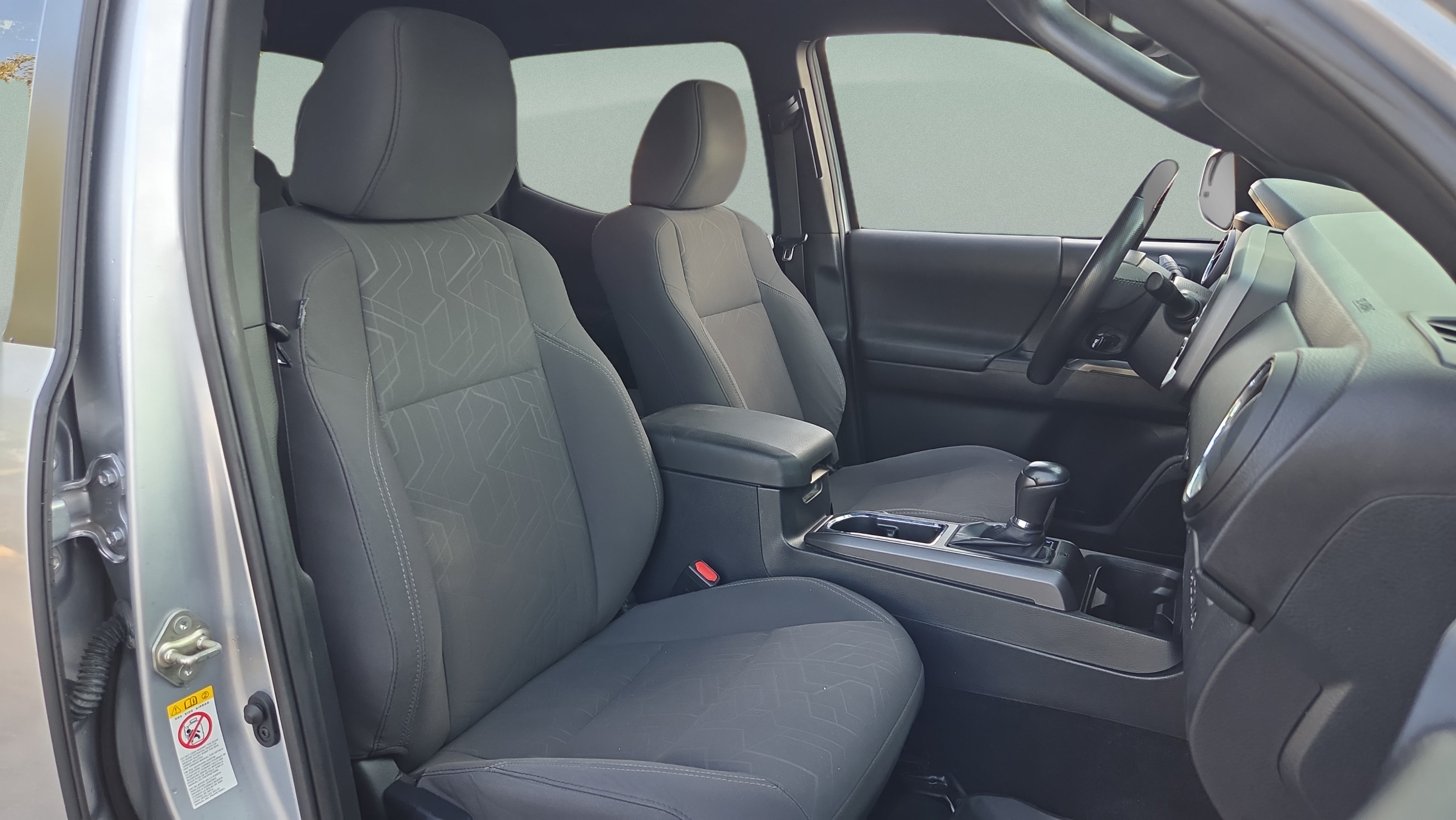 Used 2019 Toyota Tacoma TRD Off-Road AWD/4WD image 15