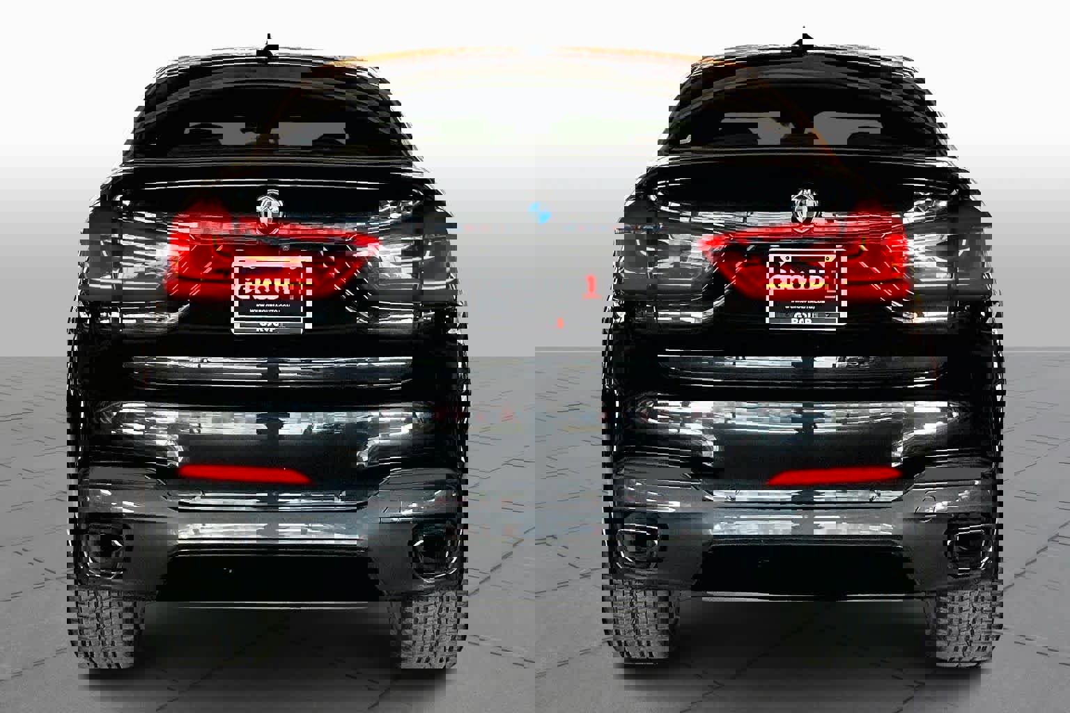 Used 2018 BMW X6 xDrive35i w/ M Sport Package image 4