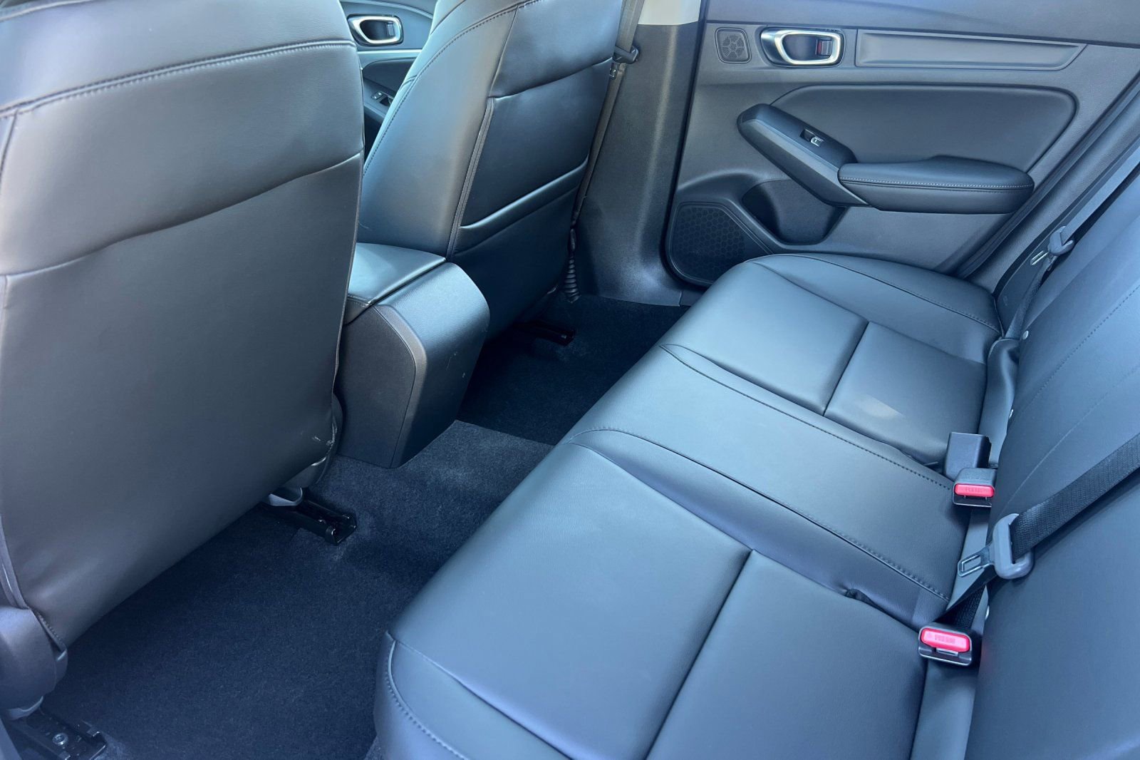 Used 2025 Acura Integra FWD image 4