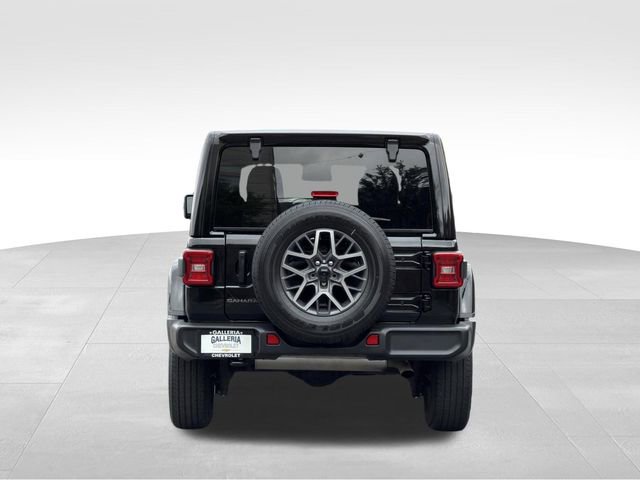 Used 2025 Jeep Wrangler Unlimited Sahara AWD/4WD image 6