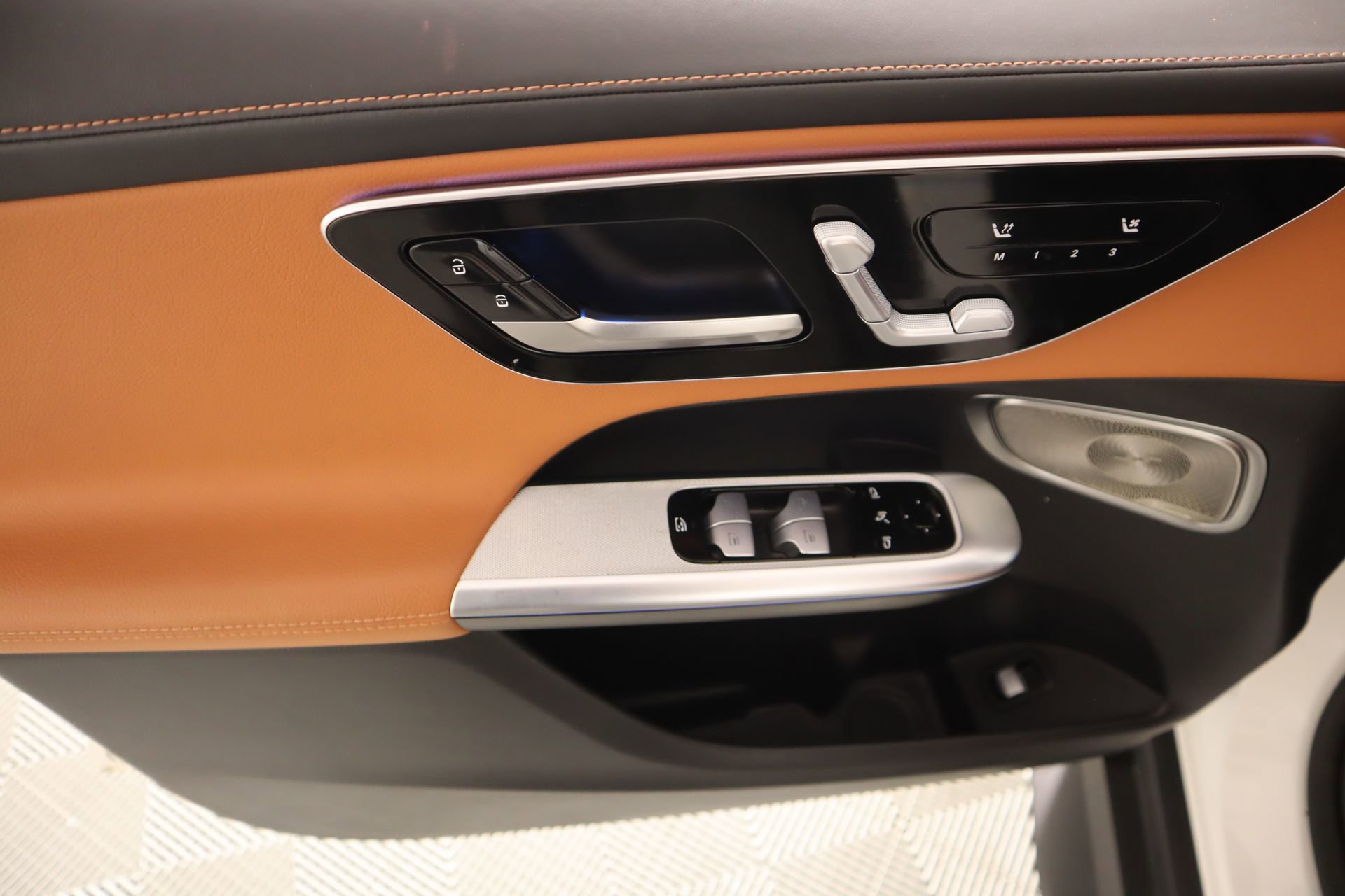 Used 2023 Mercedes-Benz GLC 300 4MATIC image 15