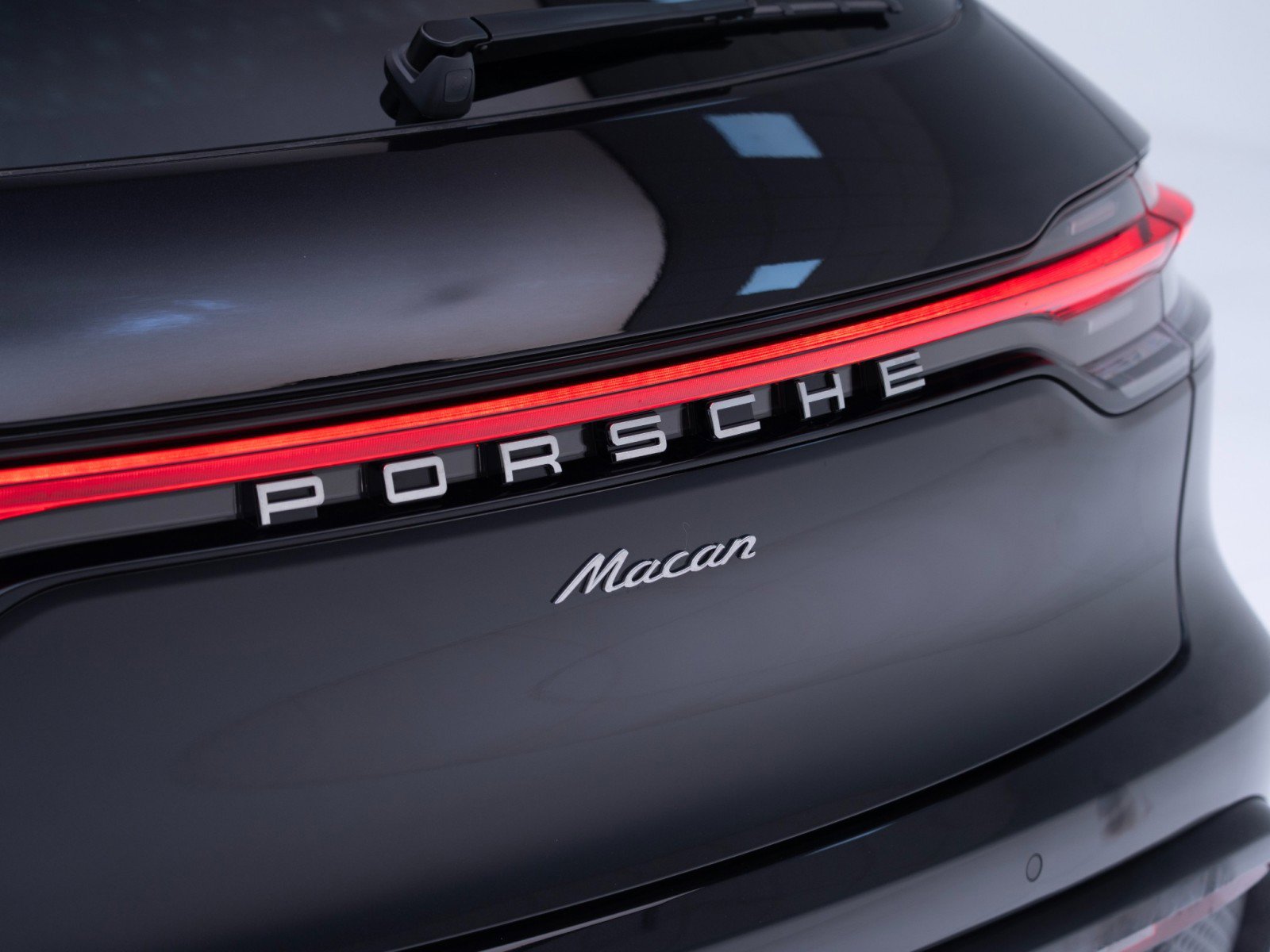 New 2026 Porsche Macan AWD/4WD image 14