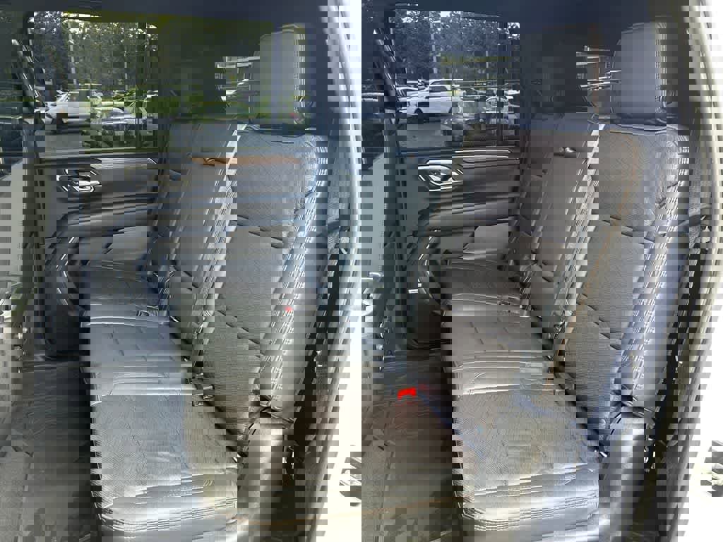 Used 2021 Chevrolet Suburban High Country AWD/4WD image 14