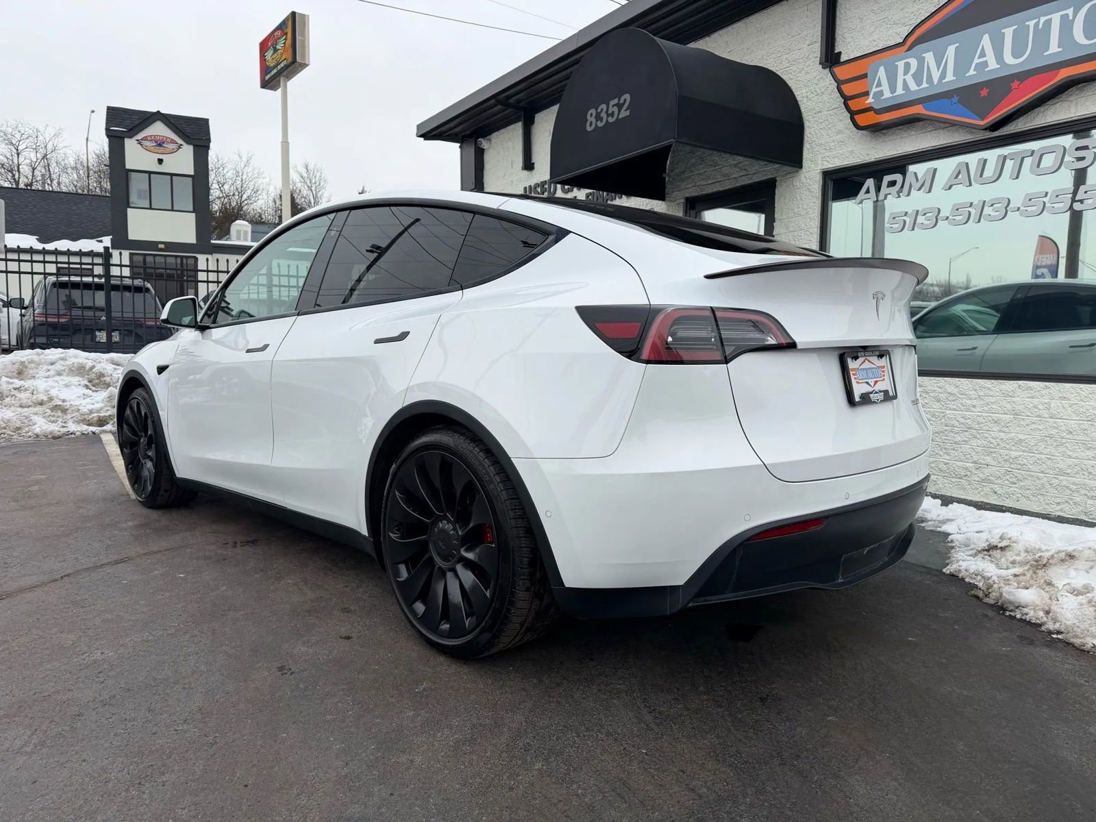 Used 2022 Tesla Model Y Performance AWD/4WD image 10