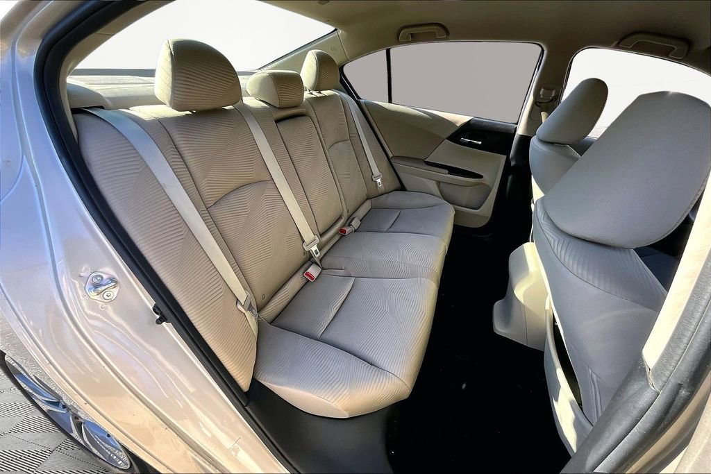 Used 2015 Honda Accord LX image 17