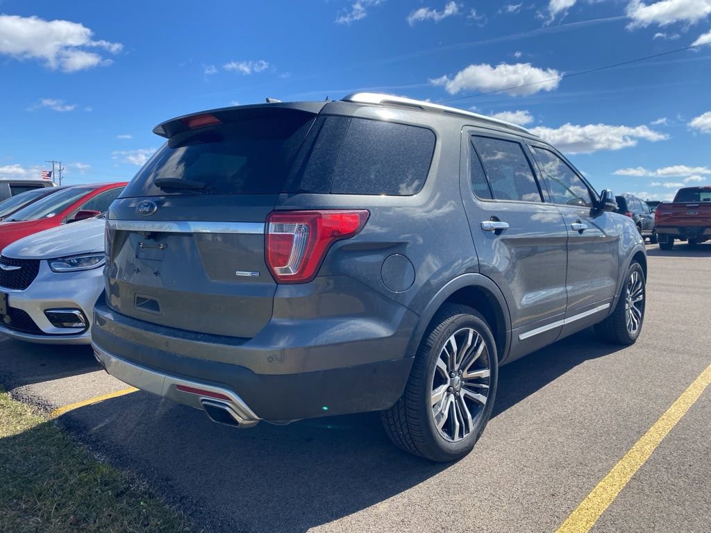 Used 2017 Ford Explorer Platinum image 9
